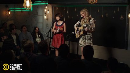 Vu sur Daily Motion: A Song About God And Butt Stuff – Garfunkel And Oates