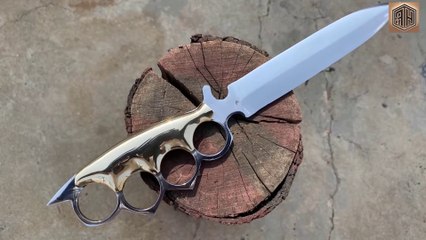 Vu sur Daily Motion: Forging a Rusty Bearing into Sharp Trench Knife